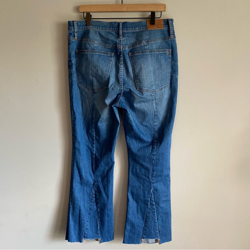Madewell Cali Demi-Boot Mid Rise Jeans in Kemper Wash: Back-Seam Edition EUC 32 - Picture 4 of 12